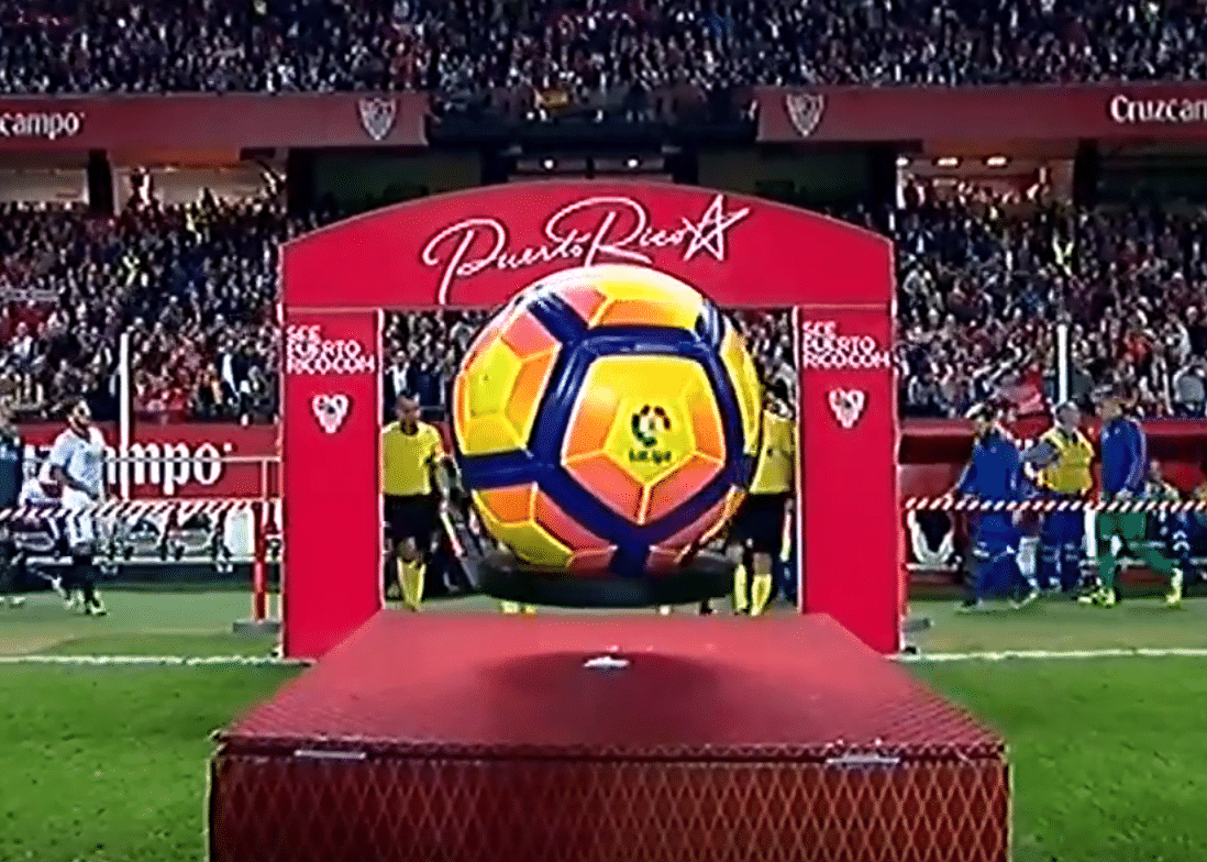 Floating ball Sevilla - Barcelona